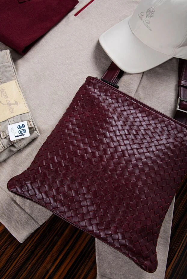 Cesare di Napoli сумка через плечо из кожи крокодила бордовая мужская 140445 - фото 2