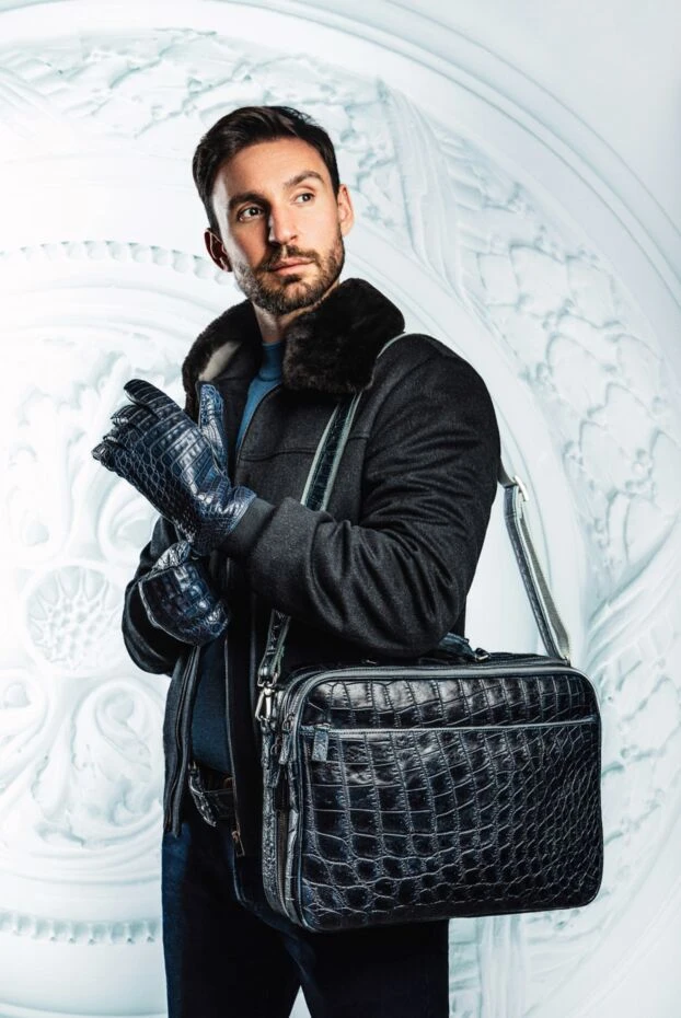 Ерлерге арналған ашық көк биік жағалы джемпер - фото 2