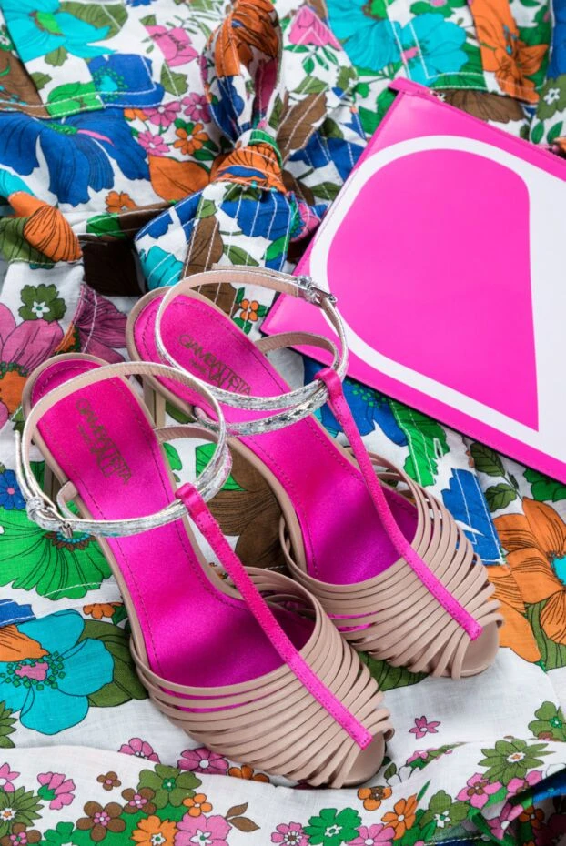 Giambattista Valli босоножки женские бежевые с ярко-розовыми вставками 144338 - фото 2