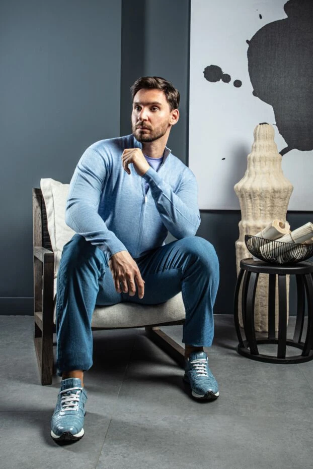 Cesare di Napoli lilac t-shirt with embossed lion emblem made of smooth jersey
145086 - photo 2