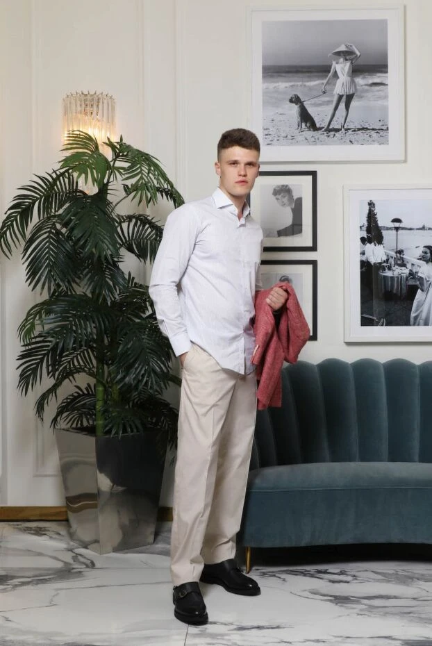 Мужские брюки хлопковые бежевые с классическими стрелками - фото 2