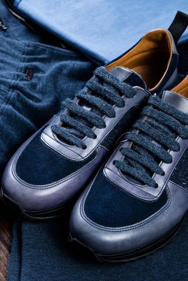 Doucal`s текстуралы кірістірумен көк тондағы ерлерге арналған былғары кроссовкалар 147424 - фото 2