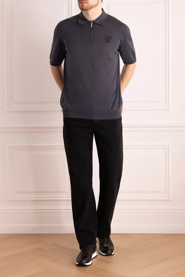 Dark gray polo shirt with short sleeves and a zip-up collar
 - photo 2