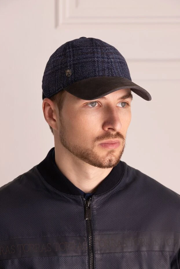 Corneliani man cap made of wool, silk and genuine leather blue for men купить с ценами и фото 150019 - photo 2