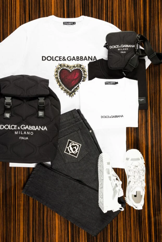 Dolce & Gabbana футболка мужская с рисунком sacred heart и крупным логотипом бренда 150855 - фото 3