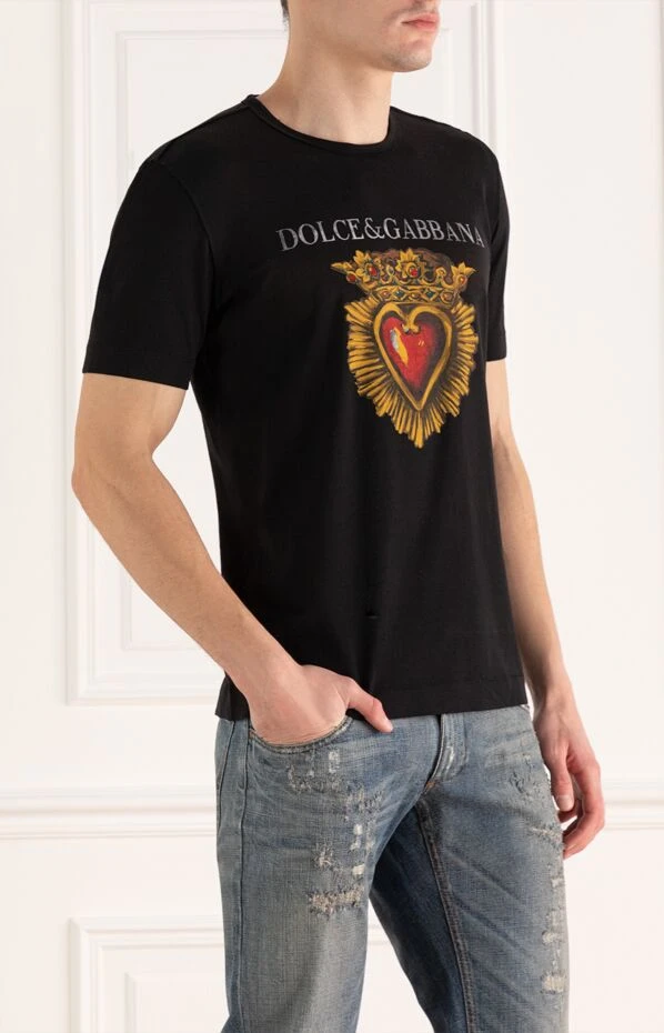 Dolce & Gabbana чёрная футболка из хлопка с коронованным сердцем и брендовым принтом 150856 - фото 3