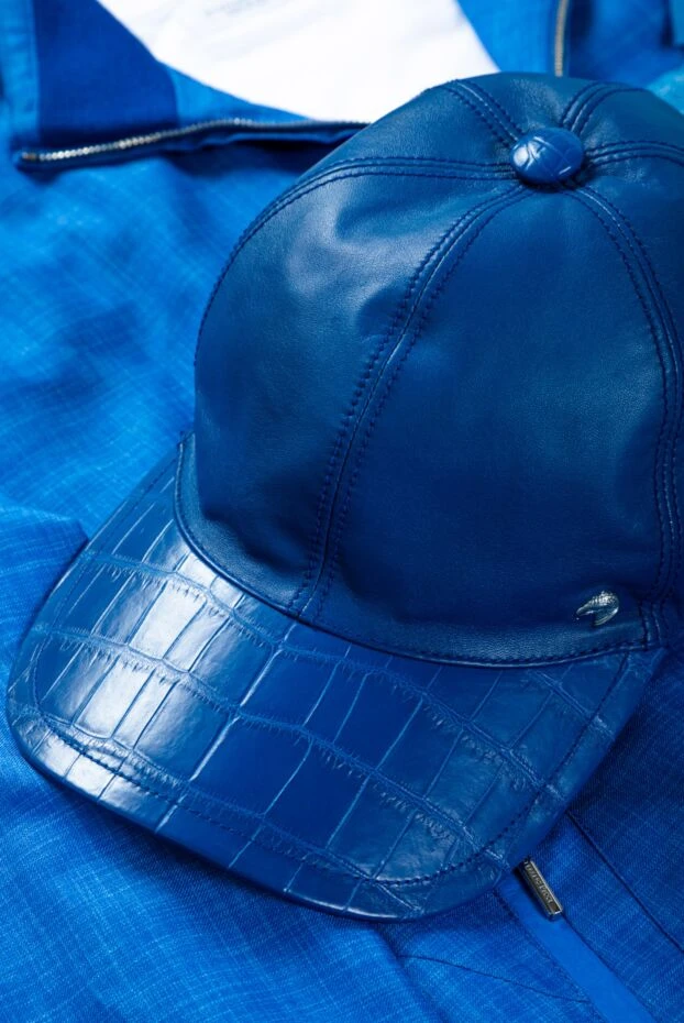 Кепка из натуральной кожи крокодила ярко синяя
- фото 2