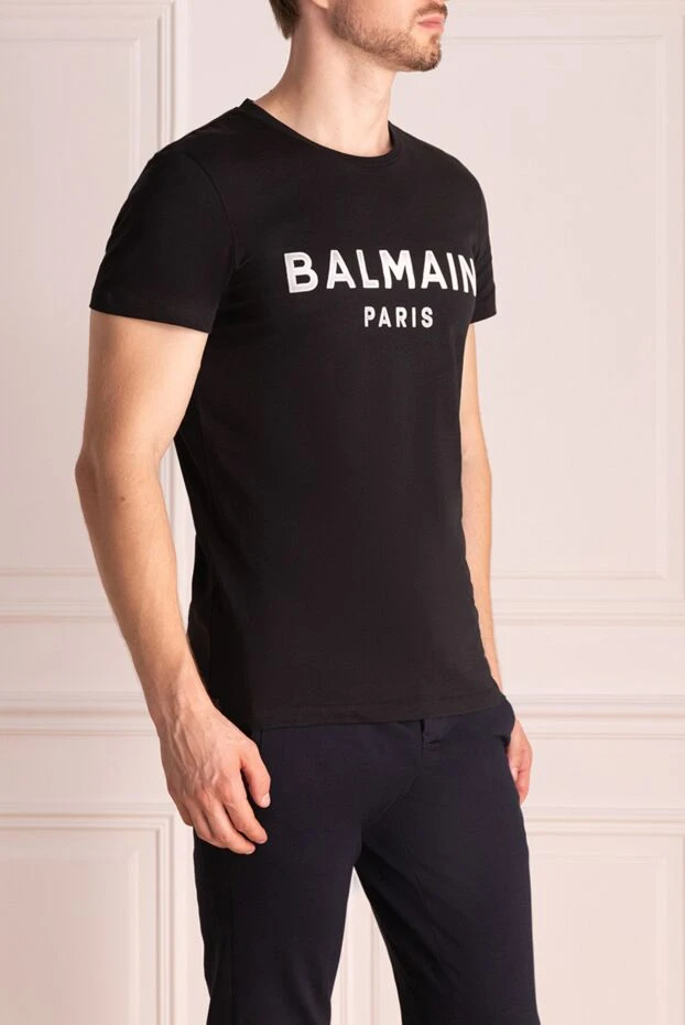 Balmain ақ әріппен және тік силуэтпен қара түсті футболка

 153296 - фото 3