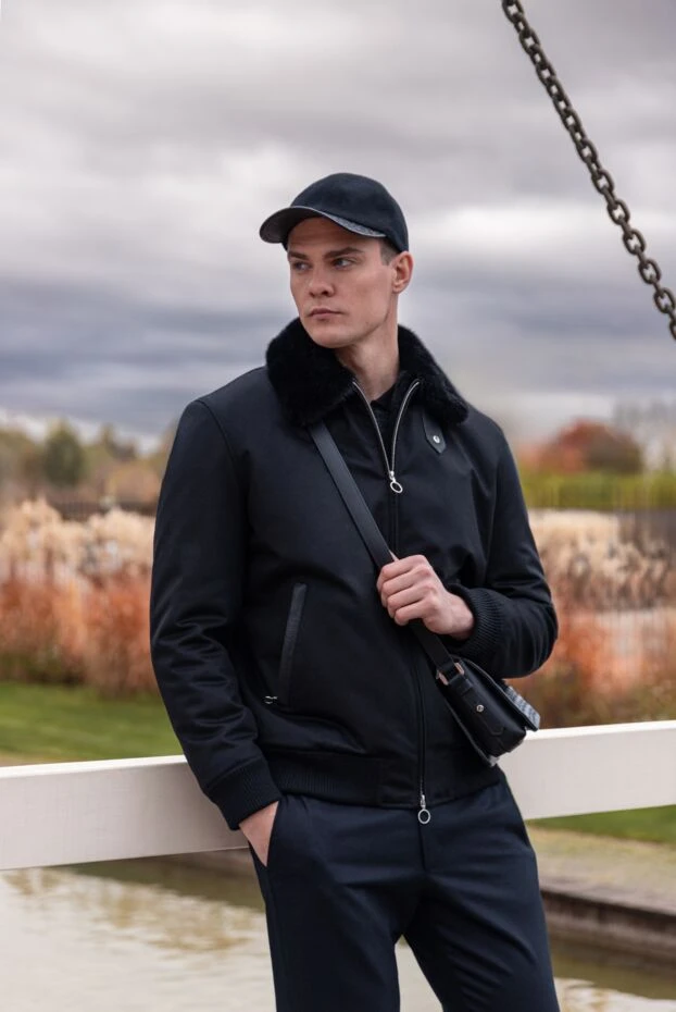 Бейсболка черная из кашемира с козырьком из натуральной кожи аллигатора
 - фото 2