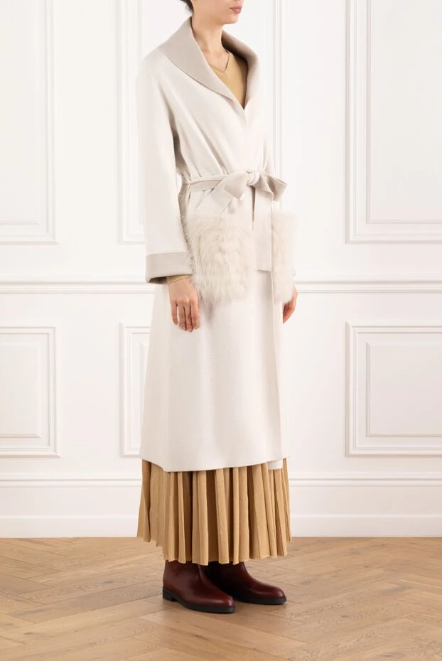 D.Exterior пальто женское белое в пол с меховыми вставками на карманах 155961 - фото 3
