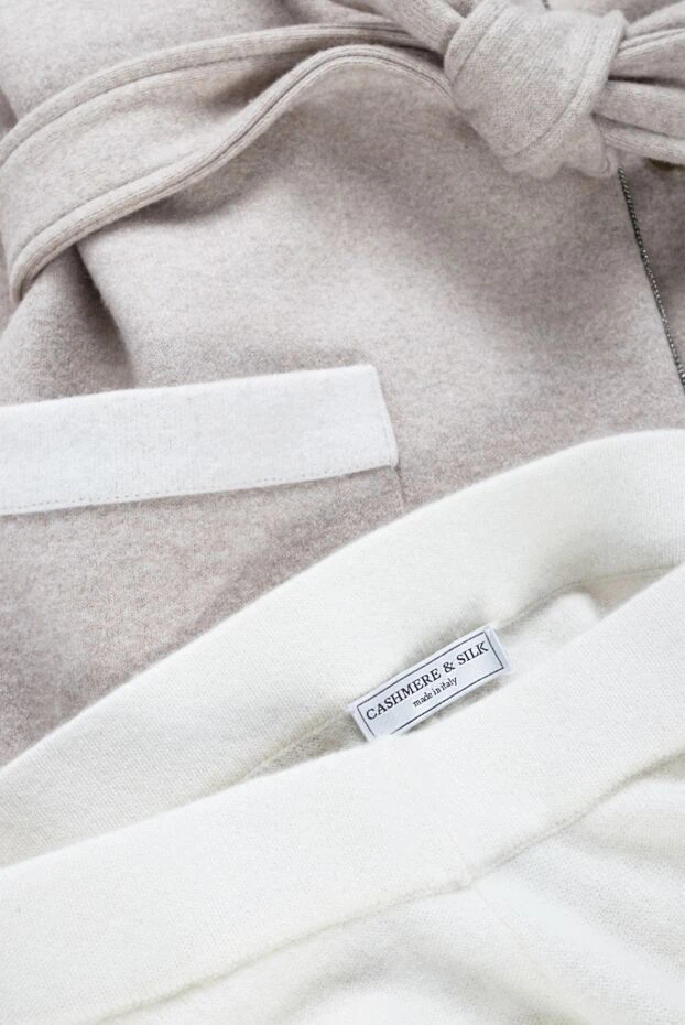 Cashmere & Silk Milano женский костюм из кашемира с капюшоном и накладными карманами с декором мониль 156178 - фото 3
