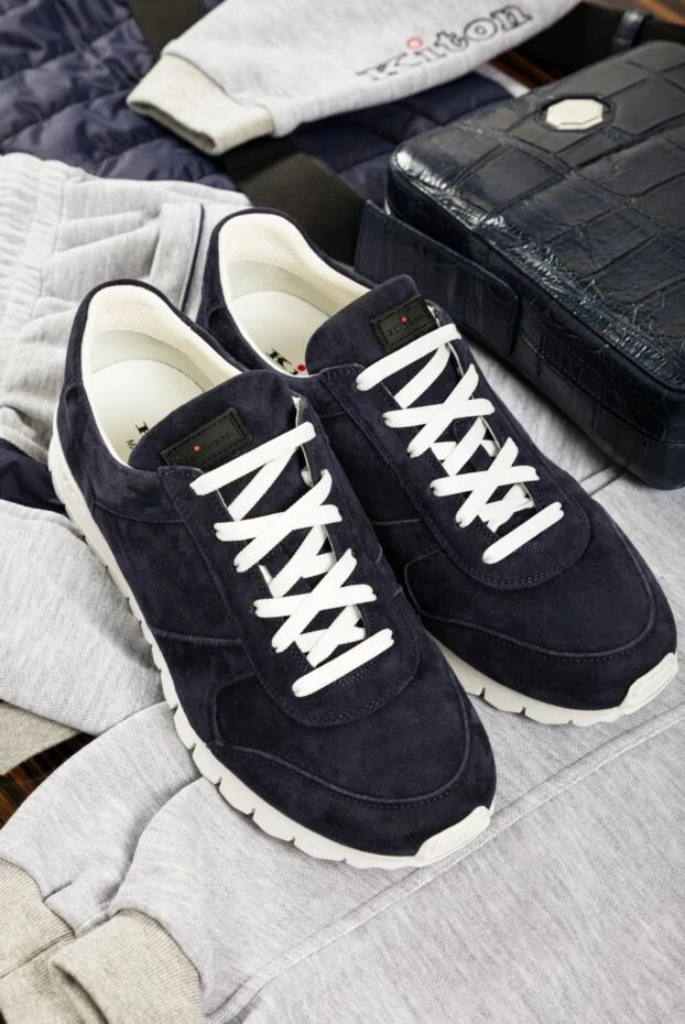 Kiton тёмно-синие кроссовки из мягкого нубука с фактурной подошвой
157235 - фото 2