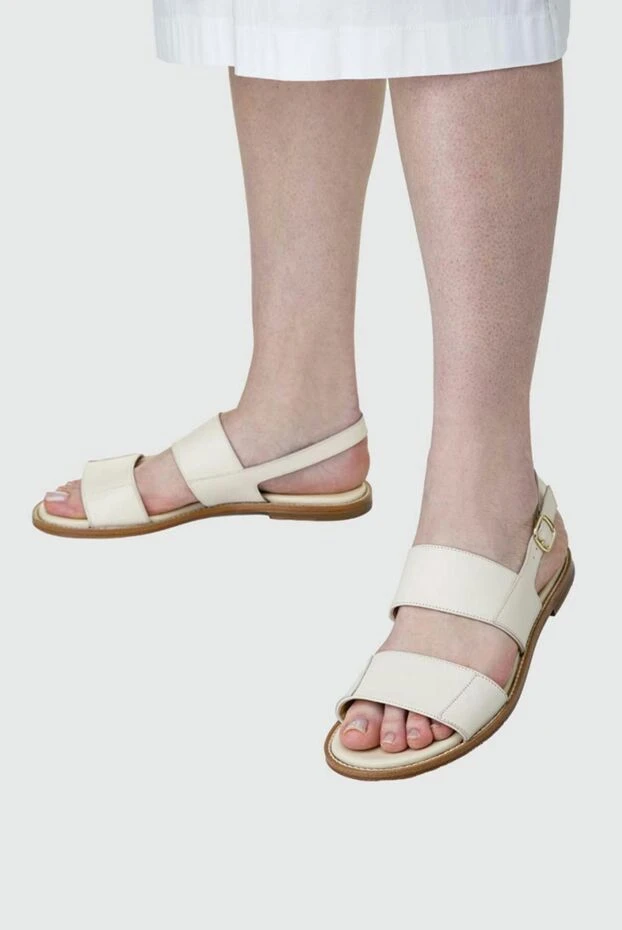 Doucal`s woman beige leather sandals for women купить с ценами и фото 157605 - photo 2