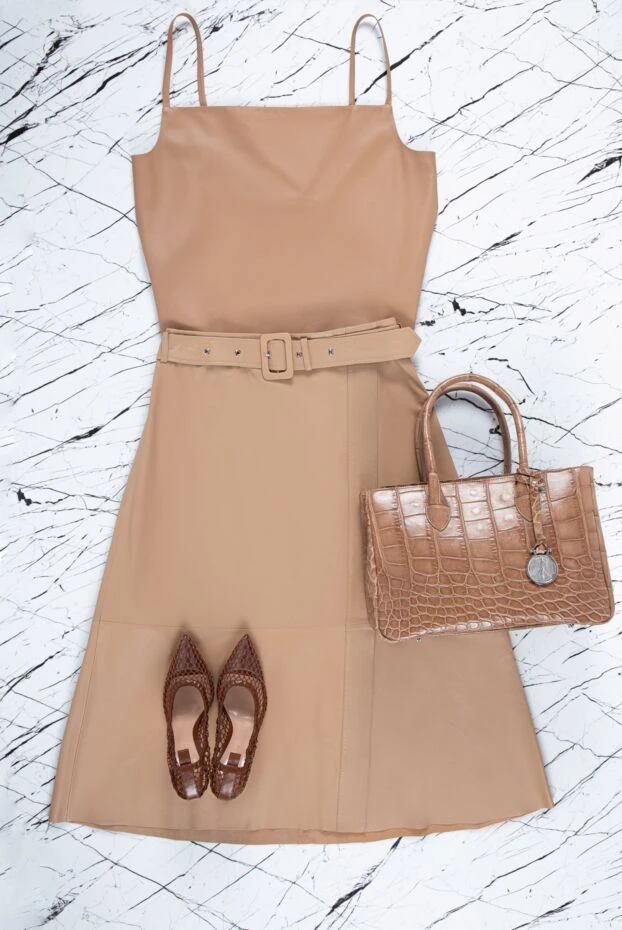 Fleur de Paris light beige genuine leather top with square neckline 158569 - photo 2