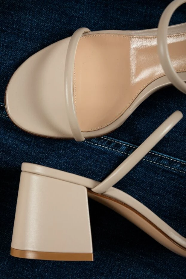 Gianvito Rossi women's beige leather sandals with wide heels 158916 - photo 3