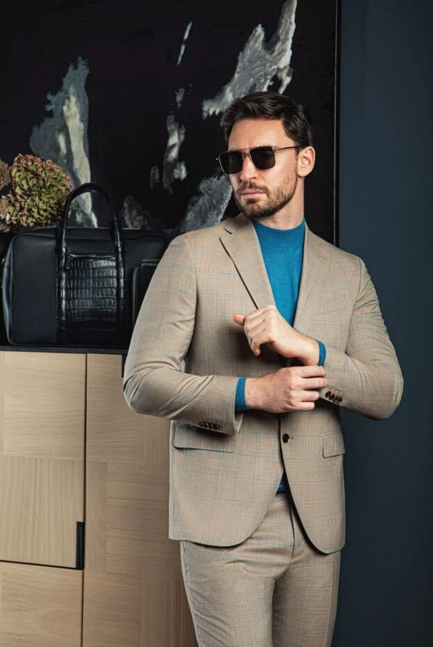 Sartoria Latorre бежевый костюм из шерсти с клетчатым рисунком и заостренными лацканами
158934 - фото 2