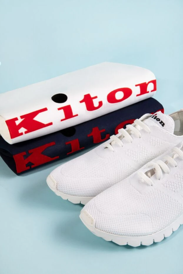 Kiton white t-shirt made of soft jersey with a voluminous velvet inscription
159338 - photo 2