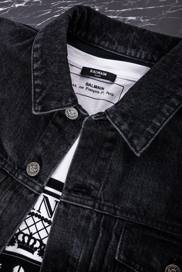 Balmain cotton white t-shirt with 3d branding in the same tone as the fabric
159804 - photo 2