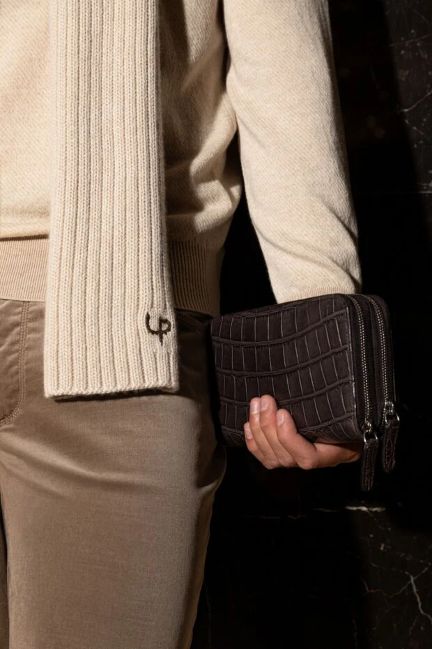 Ерлерге арналған крокодил былғарыдан жасалған екі сыдырма бөлімі бар ілінісу
 - фото 2