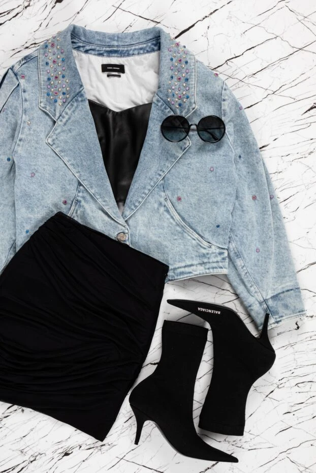 Джинсовая куртка женская с хлопком и декоративными элементами
 - фото 2