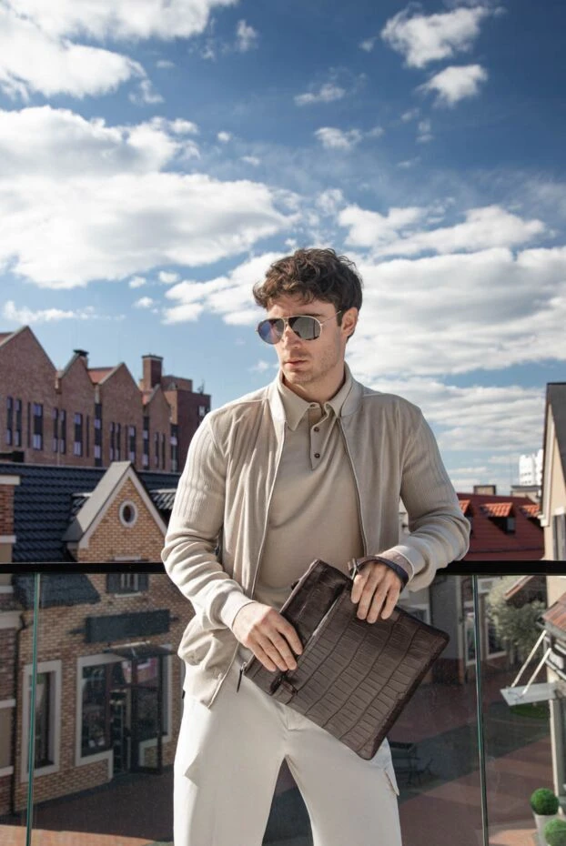 Поло из шелка и кожи крокодила бежевое мужское - фото 2