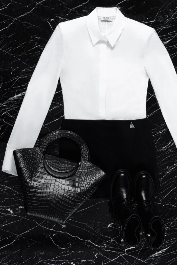 Женская хлопковая блуза с подплечниками белая - фото 2