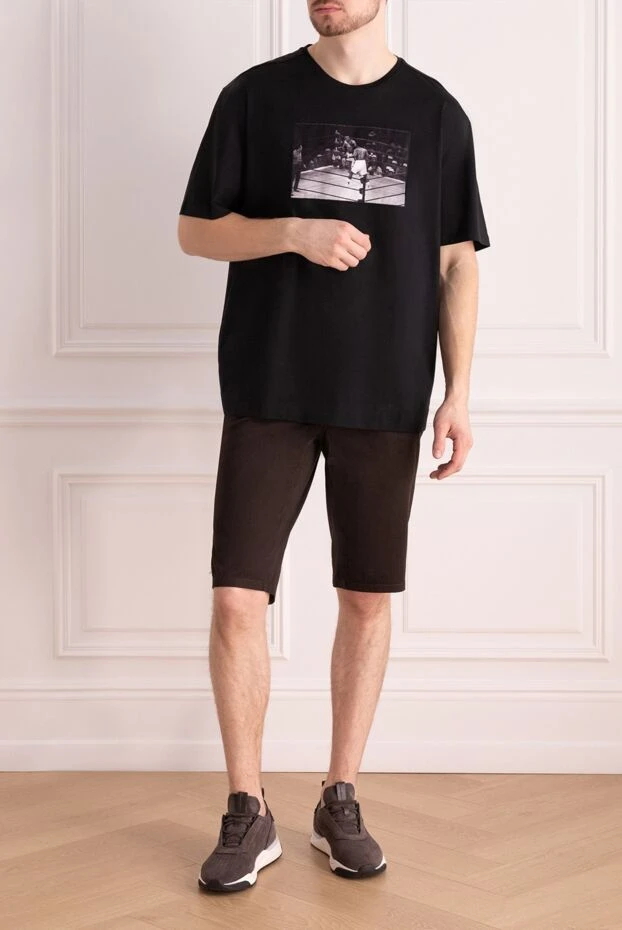 Black T-shirt with a photo print of a boxer in the ring on the chest
 - photo 2