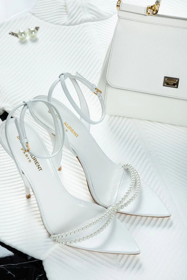 Saint Laurent босоножки женские белые кожаные с жемчугом. 161564 - фото 2