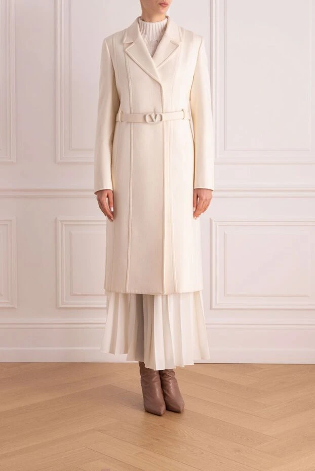 Valentino woman women's white wool coat купить с ценами и фото 162162 - photo 2