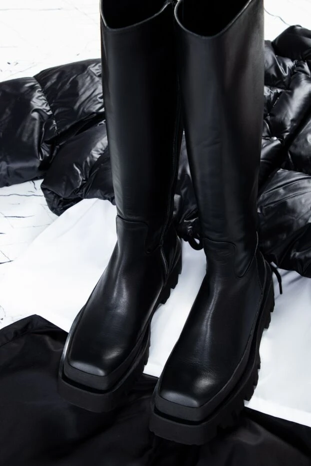 Women's leather boots with a chunky sole, black - photo 2