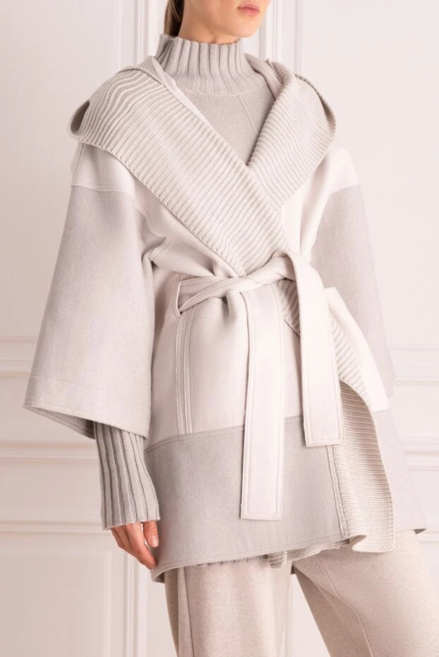 Lorena Antoniazzi пальто-халат женское из шерсти и кашемира с накладными карманами серое 163393 - фото 3