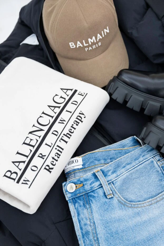 Balenciaga худи из хлопка белое с принтом worldwide retail therapy 163893 - фото 2