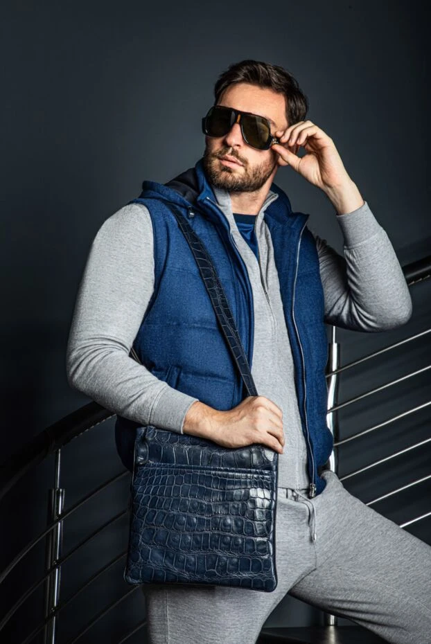 Enrico Mandelli жилет мужской шерстяной на молнии с капюшоном синий
163951 - фото 2