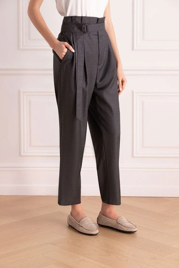 Brunello Cucinelli укороченные брюки женские с ремнём и защипами на талии  164258 - фото 3