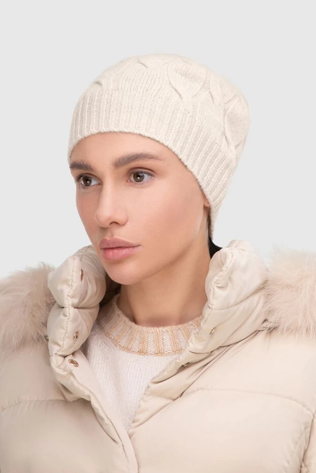 Шапка из кашемира бежевая женская - фото 2