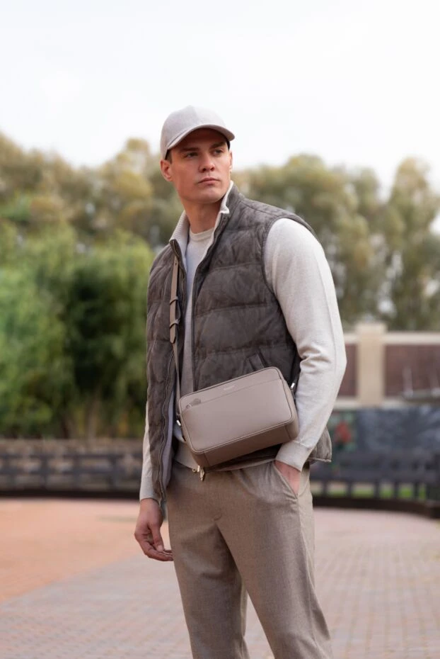 Enrico Mandelli светло-серая шерстяная кепка с плавными линиями и приглушённой фактурой
 165954 - фото 2