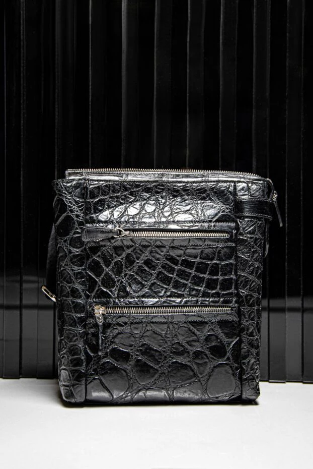 Men’s black crocodile leather crossbody bag with external pockets - photo 2