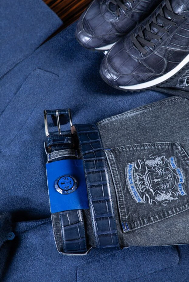 Cesare di Napoli ремень из рельефной кожи крокодила чернильно-синий мужской 166084 - фото 2