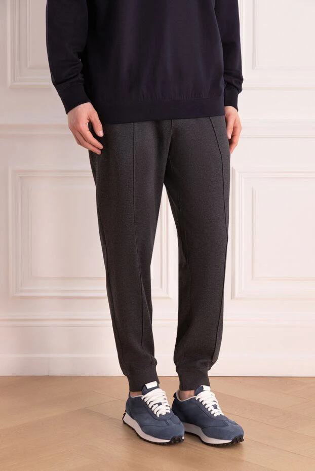 Brunello Cucinelli ортасы төмен декоративті тігісімен күңгірт сұр мақта матадан жасалған джерси шалбар.
 166417 - фото 3