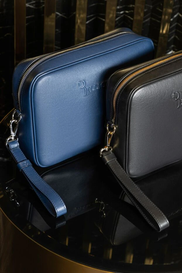 Billionaire кожаная сумка-клатч синего цвета с фирменной надписью 
 166480 - фото 2