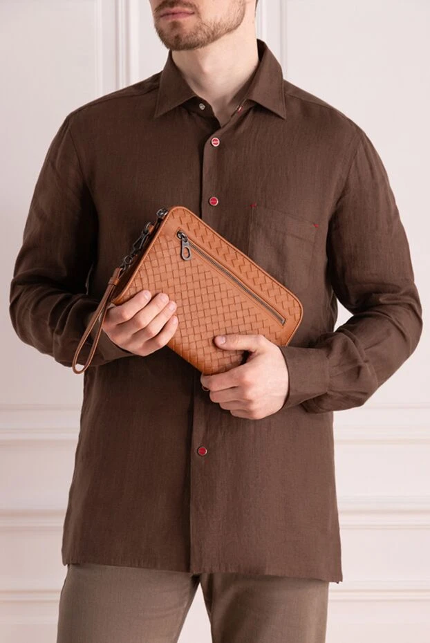 Bottega Veneta man clutch bag human with natural skins brown купить с ценами и фото 166528 - photo 2