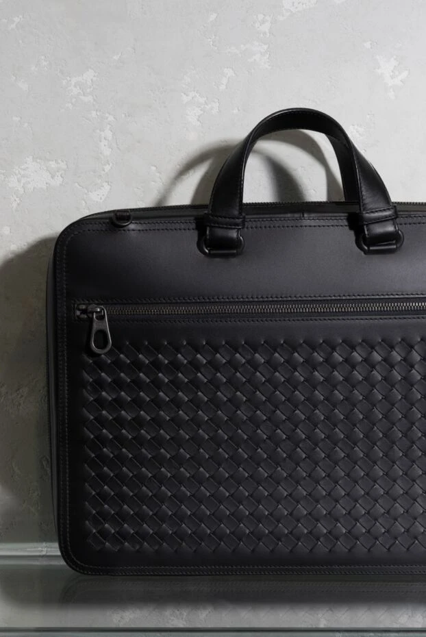 Bottega Veneta былғары портфельден жасалған қара сөмке сыдырмамен бекітілген және сәндік тоқылған
 166535 - фото 3