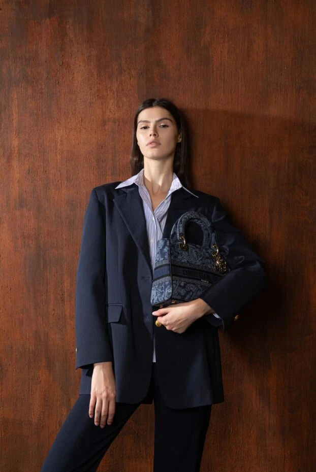 Алтын түсті түймелері бар қара көк мақтадан жасалған әйелдер күртешесі - фото 2