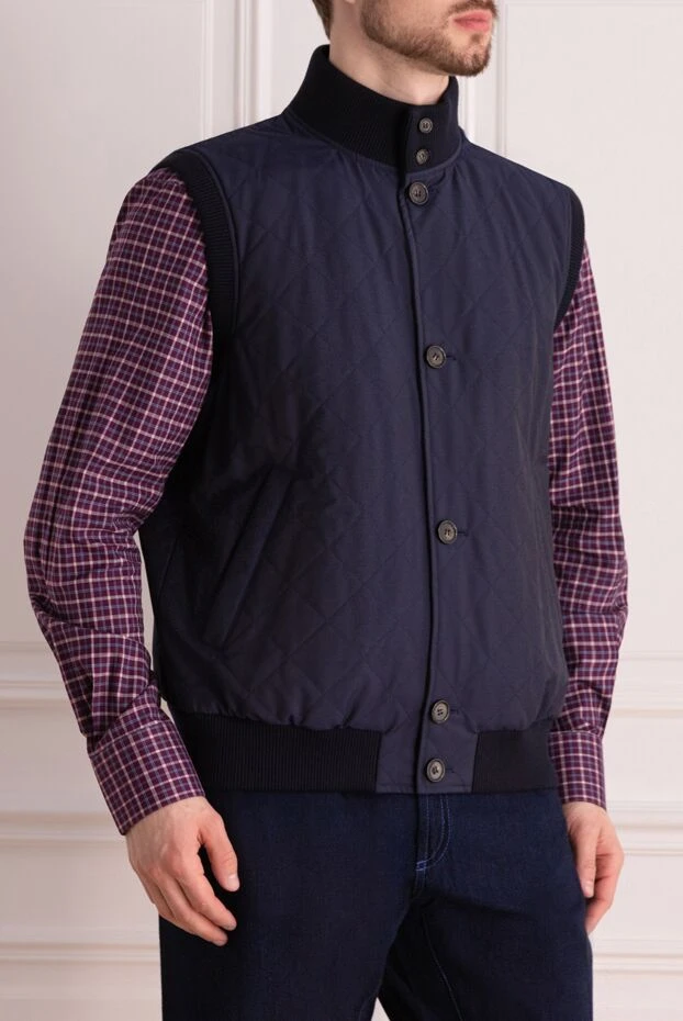 Loro Piana мужская утеплённая жилетка на пуговицах с высоким воротом и эластичным поясом

 168041 - фото 3