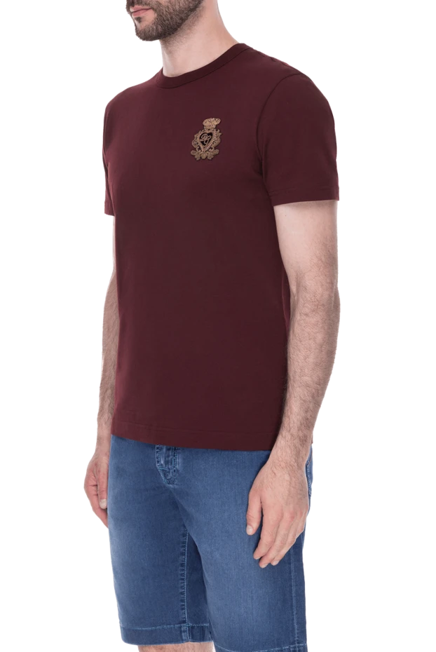 Dolce & Gabbana хлопковая футболка в винном цвете с королевским шевроном 168079 - фото 3