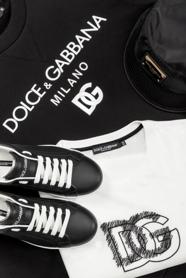 Dolce & Gabbana мужская минималистичная белая футболка с выразительным лого 168481 - фото 2