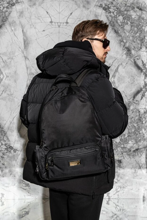 Dolce & Gabbana мужской черный рюкзак из матового текстиля с тремя отделениями и брендовой фурнитурой 169585 - фото 3