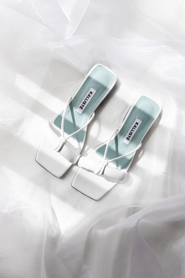 Kalliste тік бұрышты ұшы бар ақ түсті әйелдердің шкірядан жасалған шльопанкі-вьетнамкалары 169839 - фото 2