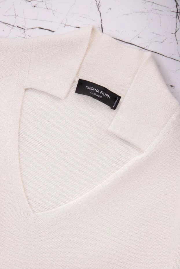 Fabiana Filippi milk cashmere jumper with turn-down collar and decorative epaulettes 170475 - photo 2