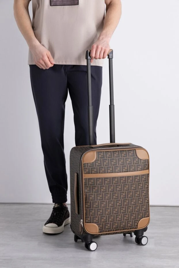 Fendi man brown leather suitcase for men купить с ценами и фото 170559 - photo 2